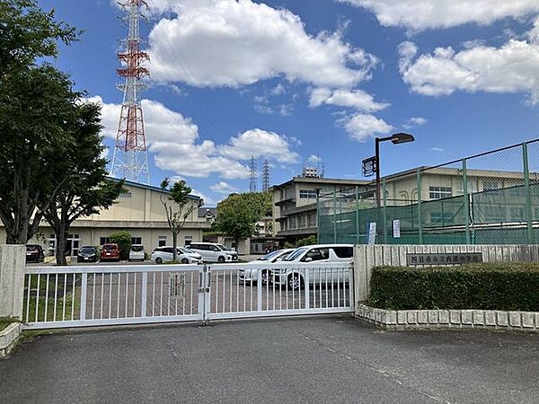 四日市市立内部中学校教育目標「知性豊かに　心さわやか　たくましく生きる」 2510m