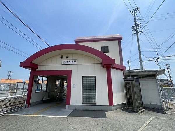 近鉄　中川原駅四日市市中川原二丁目にある、近畿日本鉄道湯の山線の駅。駅番号はK22。 300m