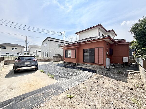 ◆外観（リフォーム後）｜前面の建物から距離がある為、日当たり良好♪