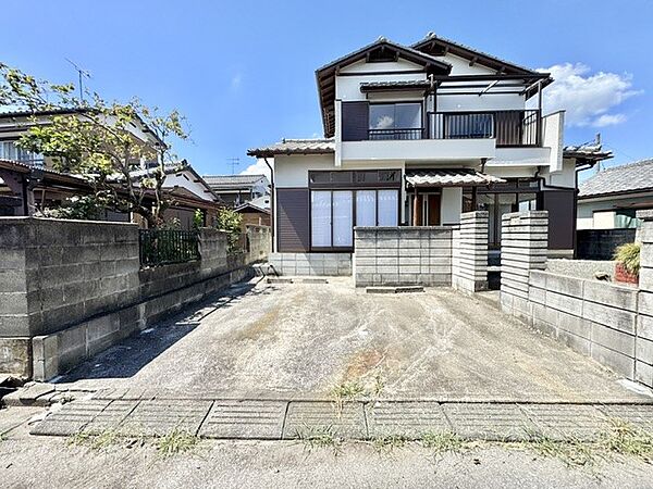 ◆外観（リフォーム後）｜外観が光を反射し、お家全体を明るく大きい印象にしてくれます♪