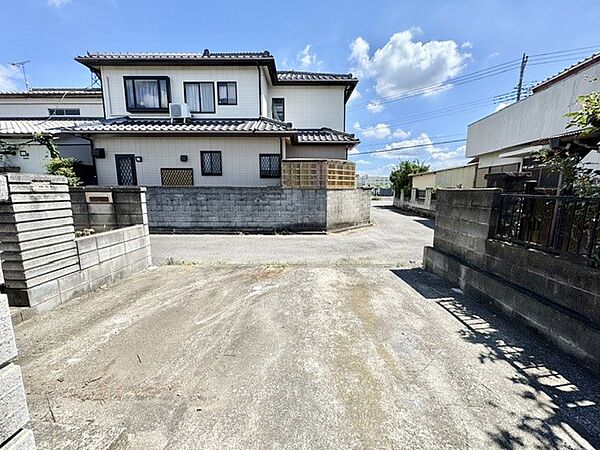 ◆外観（リフォーム後）｜お車は2台駐車可能♪