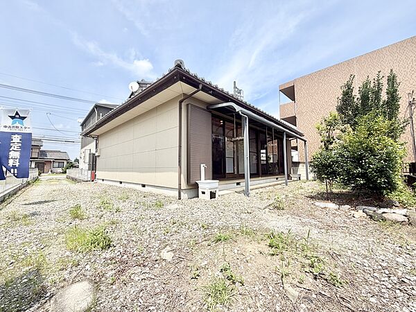 ◆外観（リフォーム後）｜外観が光を反射し、お家全体を明るく大きい印象にしてくれます♪