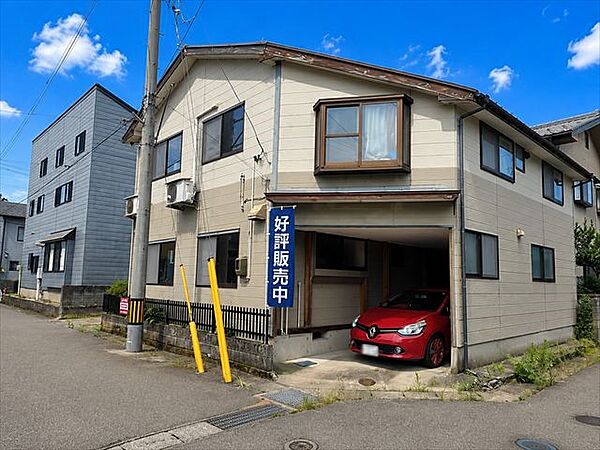 【外観】2台駐車可能なスペース付き♪※2026年7月撮影