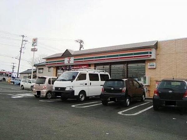 コンビニ 300m セブンイレブン新潟善久店