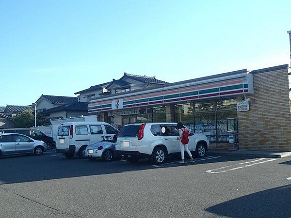 コンビニ 800m セブンイレブン新潟松浜6丁目店