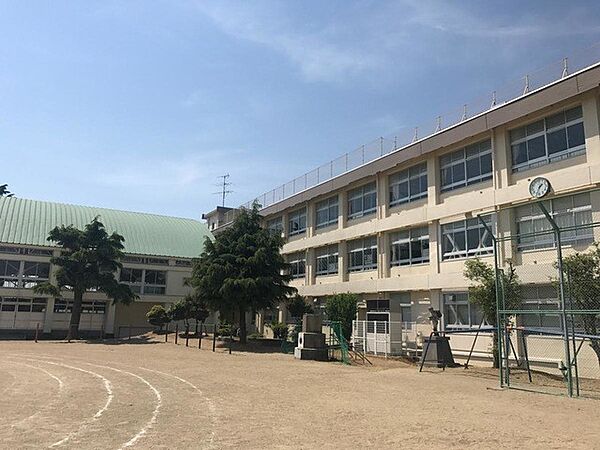 小学校 550m 新潟市立新津第二小学校