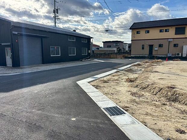 前面道路含む現地写真