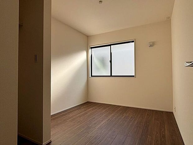 ＊南側5.06帖洋室＊