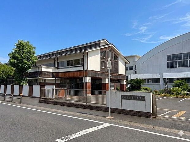 亀山市立亀山中学校 1400m