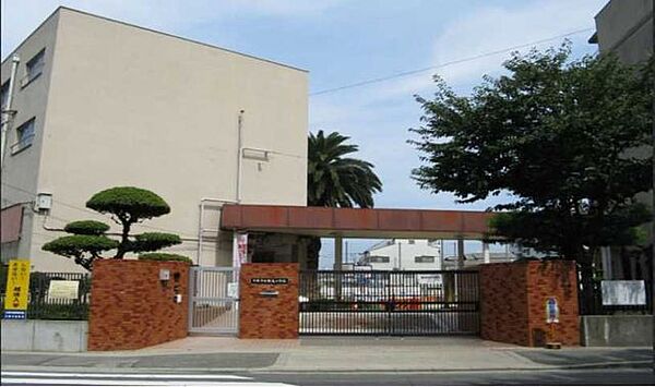 大阪市立歌島小学校 210m
