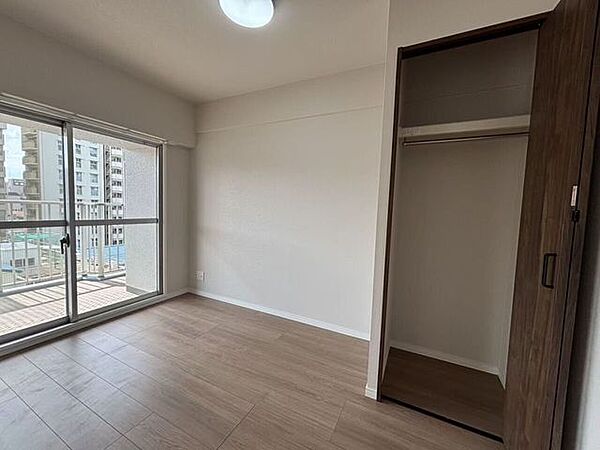 洋室を拡大表示