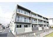  築4年7ヶ月 3階建の賃貸物件