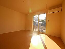 グランディール 201 2階1LDKのリビング/ダイニング