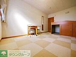 レオパレスグレイスフル 405 4階1Kのリビング/ダイニング