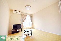 ミランダエレガンス 104 1階ワンルームのリビング/ダイニング