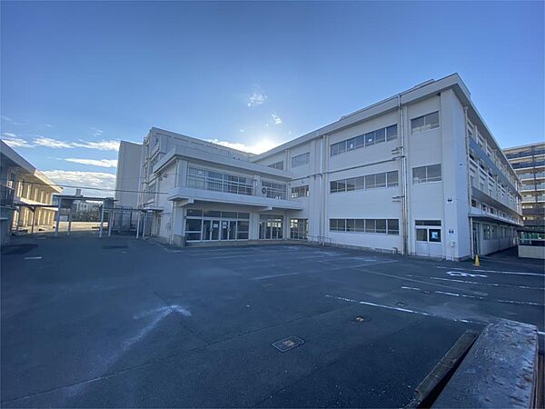 島本町立第一中学校（770m）
