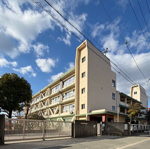 茨木市立平田中学校（624m）