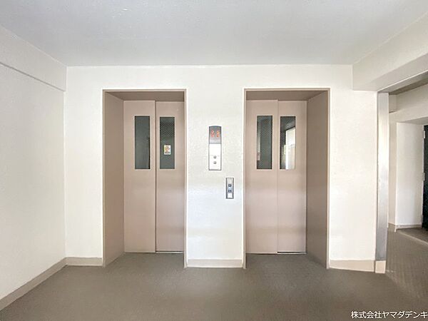 エレベーターが二基あるので、買い物帰りや荷物を運搬するときなどに大助かり♪