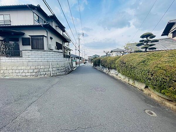 遮るものが少ない第一種低層住宅地域です。明るく開放的な住まいを実現できます。
