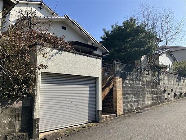周辺施設充実！小・中学校も徒歩10分以内です。