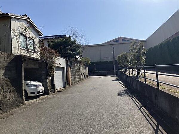 第一種低層住居専用地域だから、空も広く感じられます。