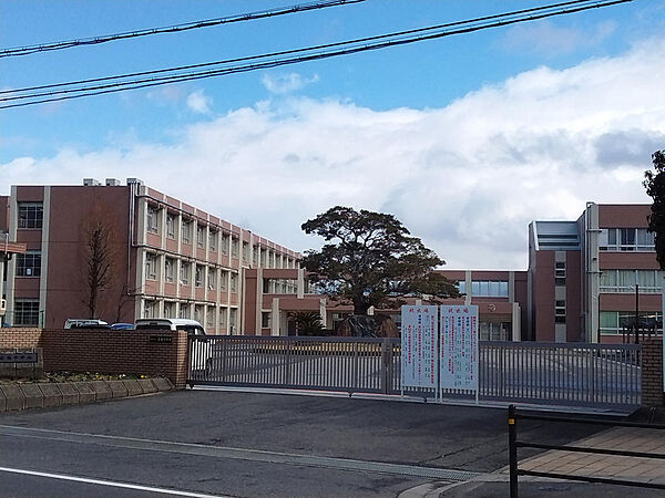 東近江市立聖徳中学校　750ｍ