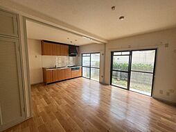 シャトーサルビア　Ｂ邸 1階5LDKのリビング/ダイニング