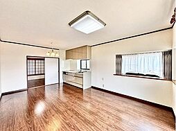 新後閑町（南高崎駅） 4LDKのリビング/ダイニング