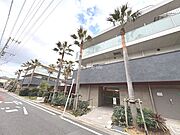 辻堂駅よりバス11分 徒歩6分 3階 築6年の賃貸物件