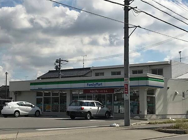 ファミリーマート岡崎牧御堂店◎600ｍ徒歩約8分