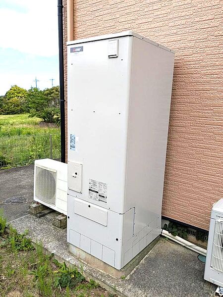 新品エコキュート設置済みです。