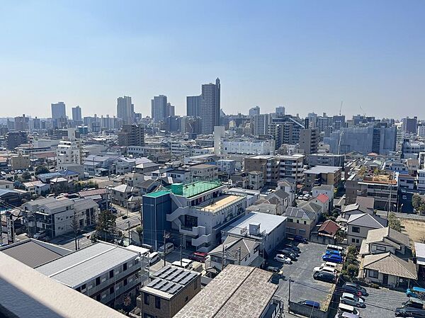司会を遮る建物が無く、開放感たっぷり。上層階ならではの眺望。