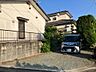 駐車場：縦列で２台駐車できそうです。砂利敷きなので防犯面でも安心です！