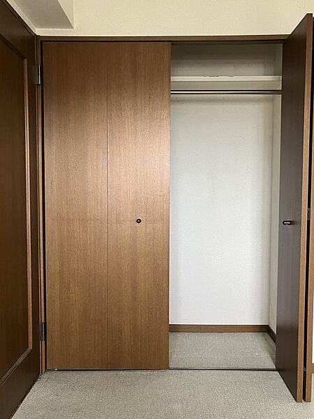 洋室内クローゼット