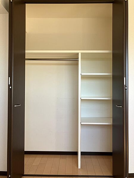 4.5帖の洋室のクローゼットです。