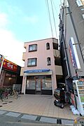 枚方市駅よりバス9分 徒歩1分 3階 築33年の賃貸物件