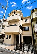 津田駅よりバス12分 徒歩4分 築34年2ヶ月 3階建の賃貸物件