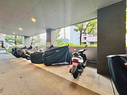 バイク置き場