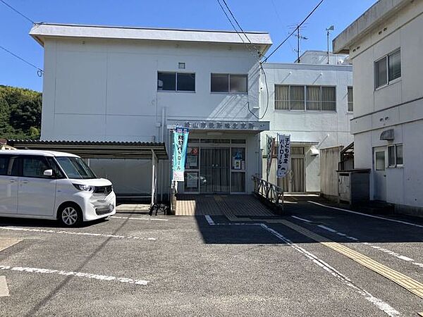 松山市役所味生支所 580m