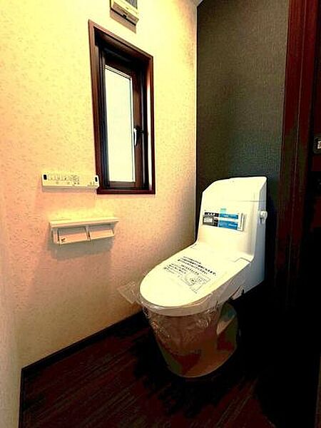 LDKと同じフロアにトイレがあるため、家族も来客も使いやすい配置です。