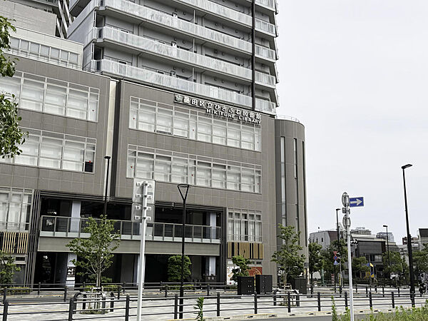 【ひきふね図書館 】356ｍ　徒歩５分。