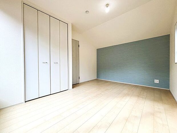 各室にクローゼットを設けています。