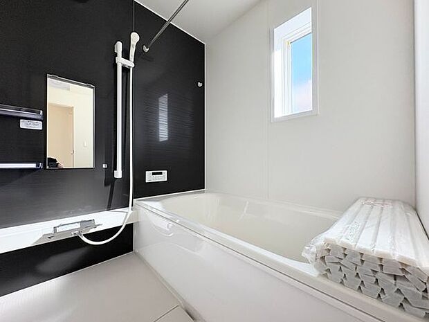 浴室乾燥機能付きのバスルーム