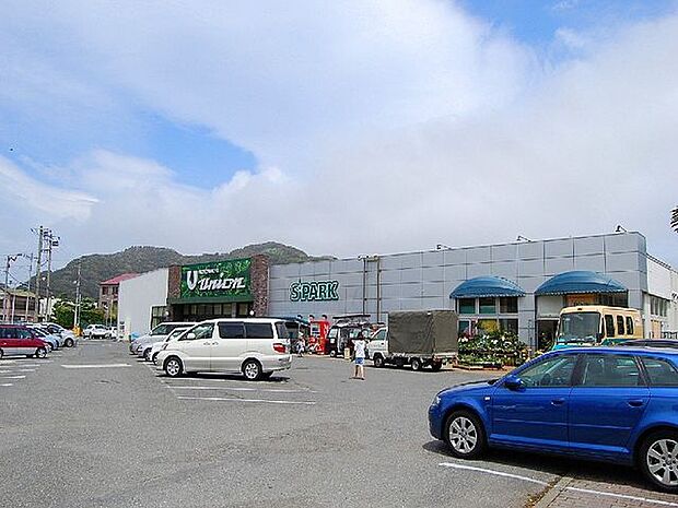 京急ストア もとまちユニオン 葉山店 徒歩約13分。 1030m