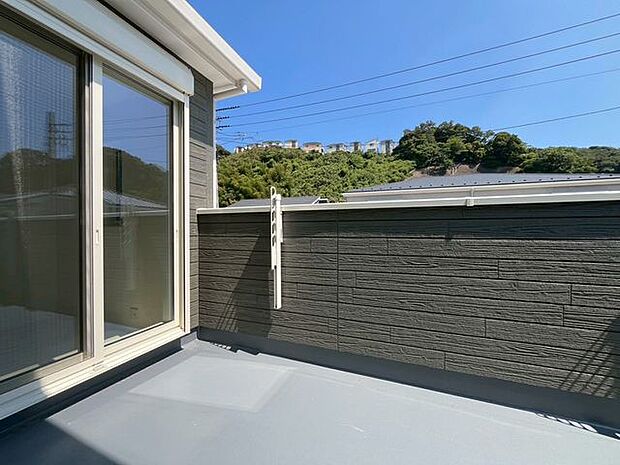 ワイドタイプのバルコニー。