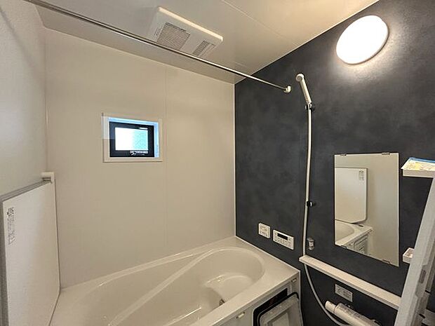 ゆっくり寛げそうなバスルーム