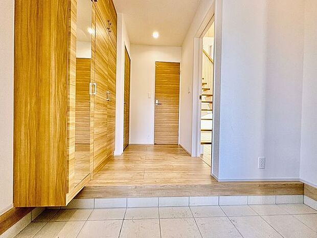 土間収納もある玄関