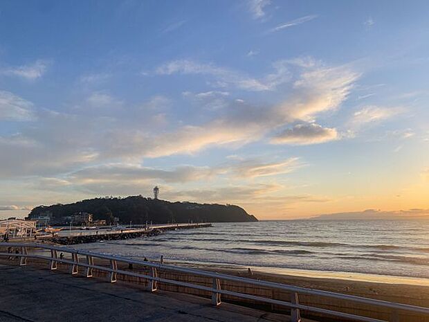 海 徒歩12分。 890m