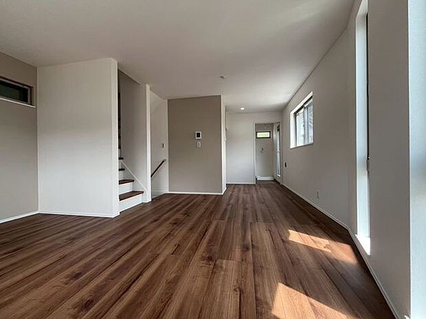 広々としたリビングスペース