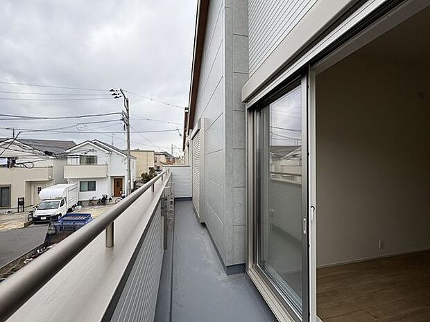 閑静な住宅街で空が広く見えます!